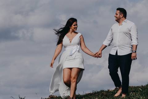 Maquiagem; Making of; Noiva; Noivo; Pré Wedding; Street Wedding; Celina Munhoz; Adriana Kruger; Manu Garcia; Camarim Madri; Wandering Wedding; São Francisco de Paula; Fotografia de Casal; Fotografia de Casamento; Pré Wedding; São Leopoldo; Belo Horizonte;'