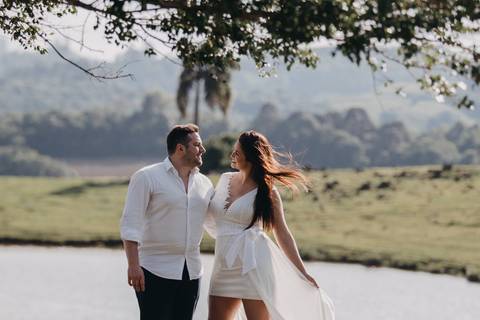 Maquiagem; Making of; Noiva; Noivo; Pré Wedding; Street Wedding; Celina Munhoz; Adriana Kruger; Manu Garcia; Camarim Madri; Wandering Wedding; São Francisco de Paula; Fotografia de Casal; Fotografia de Casamento; Pré Wedding; São Leopoldo; Belo Horizonte;'