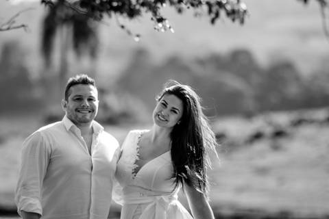 Maquiagem; Making of; Noiva; Noivo; Pré Wedding; Street Wedding; Celina Munhoz; Adriana Kruger; Manu Garcia; Camarim Madri; Wandering Wedding; São Francisco de Paula; Fotografia de Casal; Fotografia de Casamento; Pré Wedding; São Leopoldo; Belo Horizonte;'