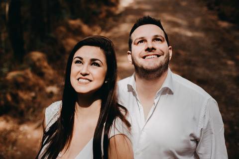 Maquiagem; Making of; Noiva; Noivo; Pré Wedding; Street Wedding; Celina Munhoz; Adriana Kruger; Manu Garcia; Camarim Madri; Wandering Wedding; São Francisco de Paula; Fotografia de Casal; Fotografia de Casamento; Pré Wedding; São Leopoldo; Belo Horizonte;'