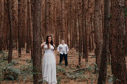 Maquiagem; Making of; Noiva; Noivo; Pré Wedding; Street Wedding; Celina Munhoz; Adriana Kruger; Manu Garcia; Camarim Madri; Wandering Wedding; São Francisco de Paula; Fotografia de Casal; Fotografia de Casamento; Pré Wedding; São Leopoldo; Belo Horizonte;'