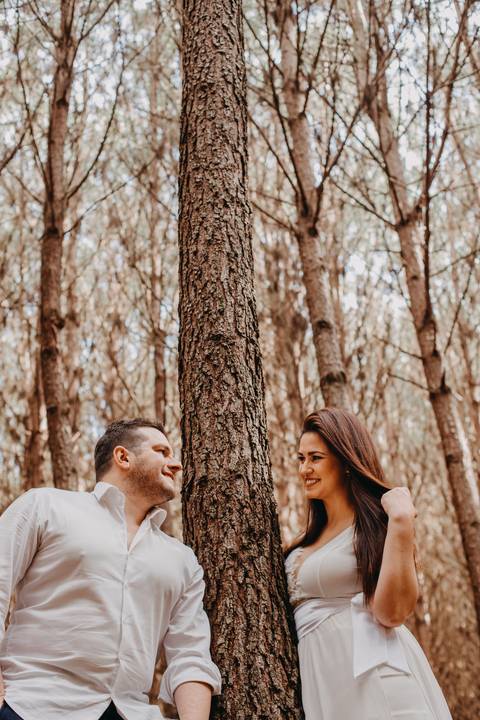 Maquiagem; Making of; Noiva; Noivo; Pré Wedding; Street Wedding; Celina Munhoz; Adriana Kruger; Manu Garcia; Camarim Madri; Wandering Wedding; São Francisco de Paula; Fotografia de Casal; Fotografia de Casamento; Pré Wedding; São Leopoldo; Belo Horizonte;'