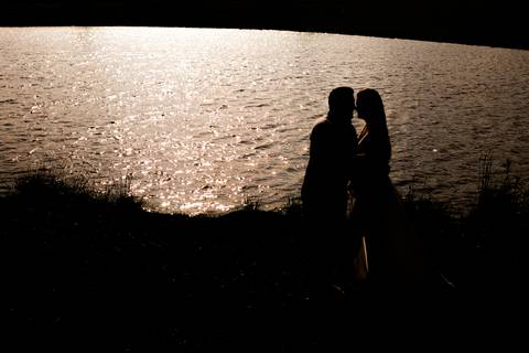 Maquiagem; Making of; Noiva; Noivo; Pré Wedding; Street Wedding; Celina Munhoz; Adriana Kruger; Manu Garcia; Camarim Madri; Wandering Wedding; São Francisco de Paula; Fotografia de Casal; Fotografia de Casamento; Pré Wedding; São Leopoldo; Belo Horizonte;'