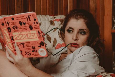 Ensaio feminino; Fotografia feminina; Recanto Bueno; Celina Munhoz; Novo Hamburgo; Fotografia Lifestyle; Nova Petropolis; Ensaio Teen; Ensaio 15th; 15 anos; Fotografo de 15 Anos; Camarim Madri; Adriana Krieger; Manu Garcia; Secret Closet; Boudoir;'