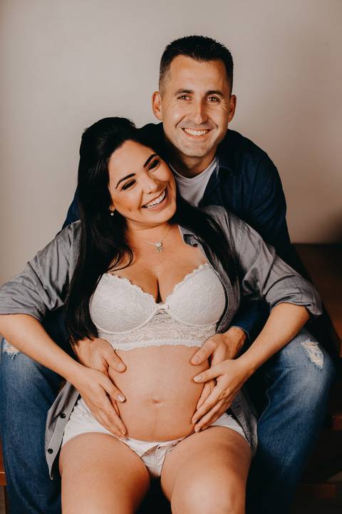 Ensaio Gestante; Mãe de Menina; Fotografia gestante; Fotografia gestante São Leopoldo; Fotografia gestante; Fotografia de família; São Leopoldo; Fotografia com animais; Ensaio de família; Gravidez; Grêmio;'