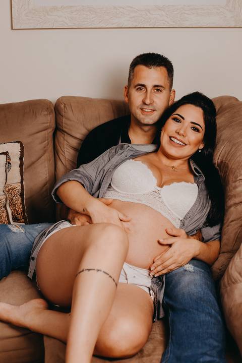 Ensaio Gestante; Mãe de Menina; Fotografia gestante; Fotografia gestante São Leopoldo; Fotografia gestante; Fotografia de família; São Leopoldo; Fotografia com animais; Ensaio de família; Gravidez; Grêmio;'
