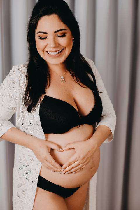 Ensaio Gestante; Mãe de Menina; Fotografia gestante; Fotografia gestante São Leopoldo; Fotografia gestante; Fotografia de família; São Leopoldo; Fotografia com animais; Ensaio de família; Gravidez; Grêmio;'