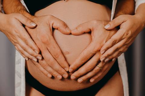 Ensaio Gestante; Mãe de Menina; Fotografia gestante; Fotografia gestante São Leopoldo; Fotografia gestante; Fotografia de família; São Leopoldo; Fotografia com animais; Ensaio de família; Gravidez; Grêmio;'