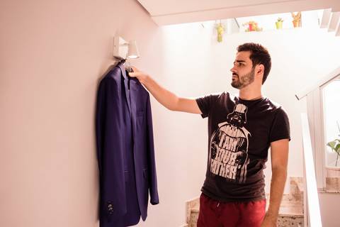 Maquiagem; Making of; Noiva; Noivo; Pré Wedding; Street Wedding; Celina Munhoz; Adriana Kruger; Manu Garcia; Camarim Madri; Wandering Wedding; São Francisco de Paula; Fotografia de Casal; Fotografia de Casamento; Pré Wedding; São Leopoldo; Belo Horizonte;'