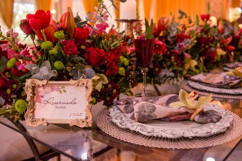 Maquiagem; Making of; Noiva; Noivo; Pré Wedding; Street Wedding; Celina Munhoz; Adriana Kruger; Manu Garcia; Camarim Madri; Wandering Wedding; São Francisco de Paula; Fotografia de Casal; Fotografia de Casamento; Pré Wedding; São Leopoldo; Belo Horizonte;'