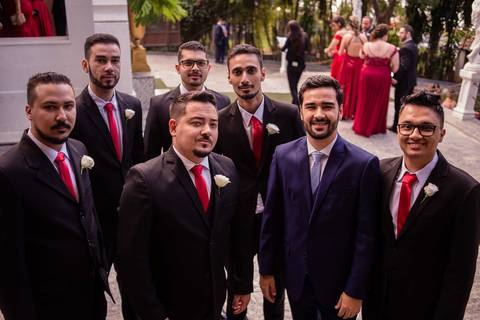 Maquiagem; Making of; Noiva; Noivo; Pré Wedding; Street Wedding; Celina Munhoz; Adriana Kruger; Manu Garcia; Camarim Madri; Wandering Wedding; São Francisco de Paula; Fotografia de Casal; Fotografia de Casamento; Pré Wedding; São Leopoldo; Belo Horizonte;'