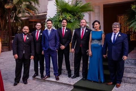 Maquiagem; Making of; Noiva; Noivo; Pré Wedding; Street Wedding; Celina Munhoz; Adriana Kruger; Manu Garcia; Camarim Madri; Wandering Wedding; São Francisco de Paula; Fotografia de Casal; Fotografia de Casamento; Pré Wedding; São Leopoldo; Belo Horizonte;'