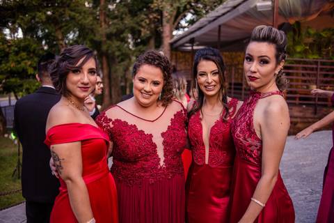 Maquiagem; Making of; Noiva; Noivo; Pré Wedding; Street Wedding; Celina Munhoz; Adriana Kruger; Manu Garcia; Camarim Madri; Wandering Wedding; São Francisco de Paula; Fotografia de Casal; Fotografia de Casamento; Pré Wedding; São Leopoldo; Belo Horizonte;'