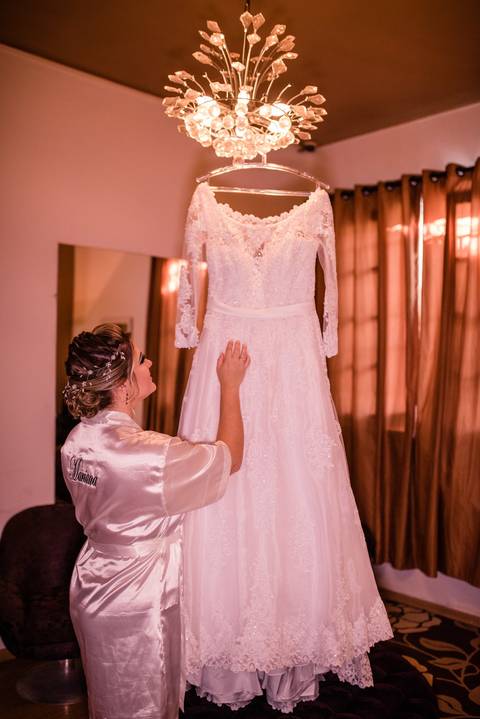 Maquiagem; Making of; Noiva; Noivo; Pré Wedding; Street Wedding; Celina Munhoz; Adriana Kruger; Manu Garcia; Camarim Madri; Wandering Wedding; São Francisco de Paula; Fotografia de Casal; Fotografia de Casamento; Pré Wedding; São Leopoldo; Belo Horizonte;'
