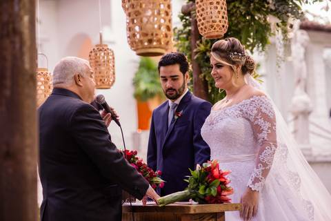 Maquiagem; Making of; Noiva; Noivo; Pré Wedding; Street Wedding; Celina Munhoz; Adriana Kruger; Manu Garcia; Camarim Madri; Wandering Wedding; São Francisco de Paula; Fotografia de Casal; Fotografia de Casamento; Pré Wedding; São Leopoldo; Belo Horizonte;'
