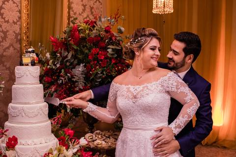 Maquiagem; Making of; Noiva; Noivo; Pré Wedding; Street Wedding; Celina Munhoz; Adriana Kruger; Manu Garcia; Camarim Madri; Wandering Wedding; São Francisco de Paula; Fotografia de Casal; Fotografia de Casamento; Pré Wedding; São Leopoldo; Belo Horizonte;'
