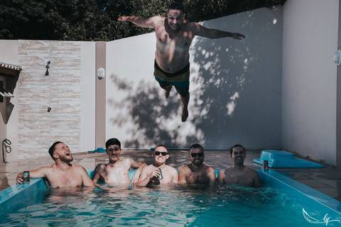 Maquiagem; Making of; Noiva; Noivo; Pré Wedding; Street Wedding; Celina Munhoz; Adriana Kruger; Manu Garcia; Camarim Madri; Wandering Wedding; São Francisco de Paula; Fotografia de Casal; Fotografia de Casamento; Pré Wedding; São Leopoldo; Belo Horizonte;'