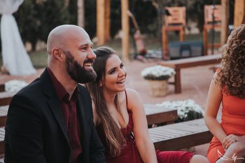 Maquiagem; Making of; Noiva; Noivo; Pré Wedding; Street Wedding; Celina Munhoz; Adriana Kruger; Manu Garcia; Camarim Madri; Wandering Wedding; São Francisco de Paula; Fotografia de Casal; Fotografia de Casamento; Pré Wedding; São Leopoldo; Belo Horizonte;'