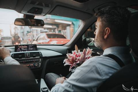 Maquiagem; Making of; Noiva; Noivo; Pré Wedding; Street Wedding; Celina Munhoz; Adriana Kruger; Manu Garcia; Camarim Madri; Wandering Wedding; São Francisco de Paula; Fotografia de Casal; Fotografia de Casamento; Pré Wedding; São Leopoldo; Belo Horizonte;'