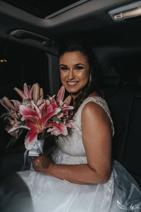 Maquiagem; Making of; Noiva; Noivo; Pré Wedding; Street Wedding; Celina Munhoz; Adriana Kruger; Manu Garcia; Camarim Madri; Wandering Wedding; São Francisco de Paula; Fotografia de Casal; Fotografia de Casamento; Pré Wedding; São Leopoldo; Belo Horizonte;'