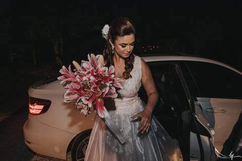 Maquiagem; Making of; Noiva; Noivo; Pré Wedding; Street Wedding; Celina Munhoz; Adriana Kruger; Manu Garcia; Camarim Madri; Wandering Wedding; São Francisco de Paula; Fotografia de Casal; Fotografia de Casamento; Pré Wedding; São Leopoldo; Belo Horizonte;'