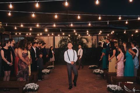 Maquiagem; Making of; Noiva; Noivo; Pré Wedding; Street Wedding; Celina Munhoz; Adriana Kruger; Manu Garcia; Camarim Madri; Wandering Wedding; São Francisco de Paula; Fotografia de Casal; Fotografia de Casamento; Pré Wedding; São Leopoldo; Belo Horizonte;'