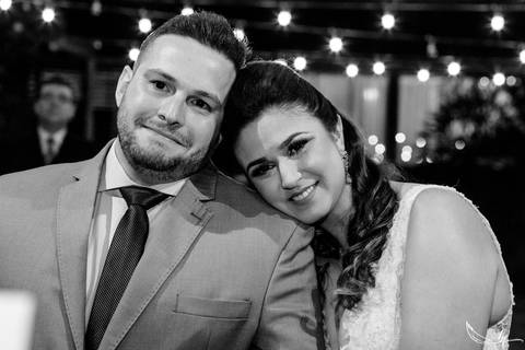 Maquiagem; Making of; Noiva; Noivo; Pré Wedding; Street Wedding; Celina Munhoz; Adriana Kruger; Manu Garcia; Camarim Madri; Wandering Wedding; São Francisco de Paula; Fotografia de Casal; Fotografia de Casamento; Pré Wedding; São Leopoldo; Belo Horizonte;'