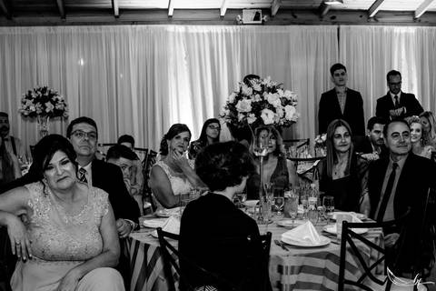 Maquiagem; Making of; Noiva; Noivo; Pré Wedding; Street Wedding; Celina Munhoz; Adriana Kruger; Manu Garcia; Camarim Madri; Wandering Wedding; São Francisco de Paula; Fotografia de Casal; Fotografia de Casamento; Pré Wedding; São Leopoldo; Belo Horizonte;'