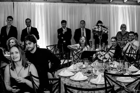 Maquiagem; Making of; Noiva; Noivo; Pré Wedding; Street Wedding; Celina Munhoz; Adriana Kruger; Manu Garcia; Camarim Madri; Wandering Wedding; São Francisco de Paula; Fotografia de Casal; Fotografia de Casamento; Pré Wedding; São Leopoldo; Belo Horizonte;'