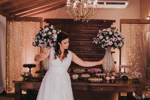 Maquiagem; Making of; Noiva; Noivo; Pré Wedding; Street Wedding; Celina Munhoz; Adriana Kruger; Manu Garcia; Camarim Madri; Wandering Wedding; São Francisco de Paula; Fotografia de Casal; Fotografia de Casamento; Pré Wedding; São Leopoldo; Belo Horizonte;'