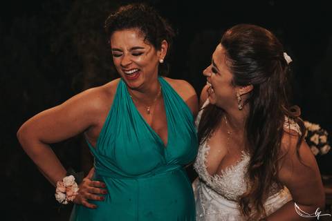 Maquiagem; Making of; Noiva; Noivo; Pré Wedding; Street Wedding; Celina Munhoz; Adriana Kruger; Manu Garcia; Camarim Madri; Wandering Wedding; São Francisco de Paula; Fotografia de Casal; Fotografia de Casamento; Pré Wedding; São Leopoldo; Belo Horizonte;'