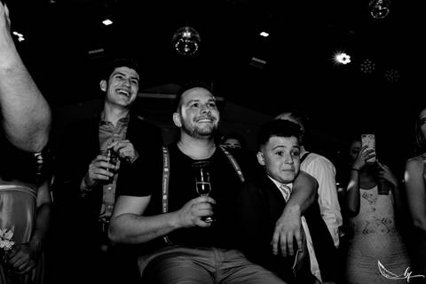 Maquiagem; Making of; Noiva; Noivo; Pré Wedding; Street Wedding; Celina Munhoz; Adriana Kruger; Manu Garcia; Camarim Madri; Wandering Wedding; São Francisco de Paula; Fotografia de Casal; Fotografia de Casamento; Pré Wedding; São Leopoldo; Belo Horizonte;'