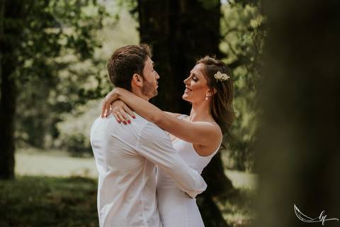 Maquiagem; Making of; Noiva; Noivo; Pré Wedding; Street Wedding; Celina Munhoz; Adriana Kruger; Manu Garcia; Camarim Madri; Wandering Wedding; São Francisco de Paula; Fotografia de Casal; Fotografia de Casamento; Pré Wedding; São Leopoldo; Belo Horizonte;'