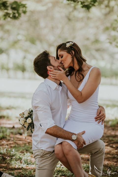 Maquiagem; Making of; Noiva; Noivo; Pré Wedding; Street Wedding; Celina Munhoz; Adriana Kruger; Manu Garcia; Camarim Madri; Wandering Wedding; São Francisco de Paula; Fotografia de Casal; Fotografia de Casamento; Pré Wedding; São Leopoldo; Belo Horizonte;'