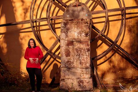 Ensaio Gestante; Mãe de Menina; Fotografia gestante; Fotografia gestante São Leopoldo; Fotografia gestante; Fotografia de família; São Leopoldo; Fotografia com animais; Ensaio de família; Gravidez;'