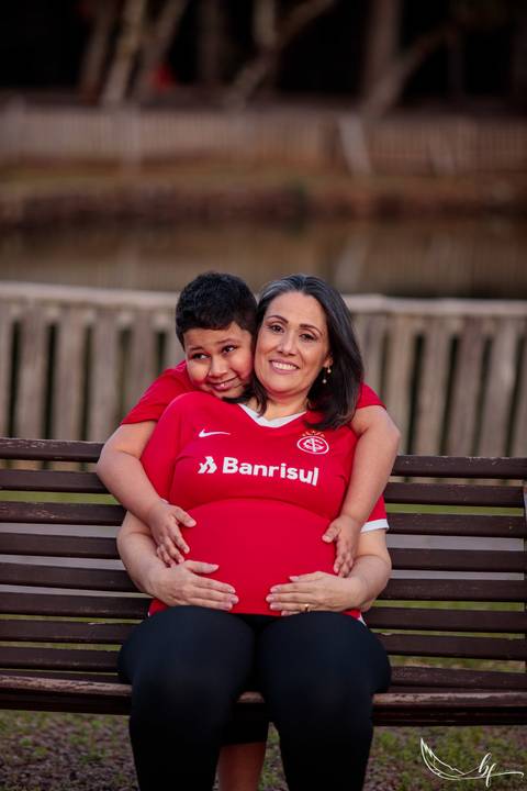 Ensaio Gestante; Mãe de Menina; Fotografia gestante; Fotografia gestante São Leopoldo; Fotografia gestante; Fotografia de família; São Leopoldo; Fotografia com animais; Ensaio de família; Gravidez;'