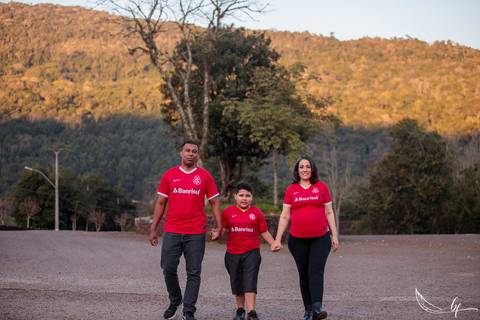 Ensaio Gestante; Mãe de Menina; Fotografia gestante; Fotografia gestante São Leopoldo; Fotografia gestante; Fotografia de família; São Leopoldo; Fotografia com animais; Ensaio de família; Gravidez;'