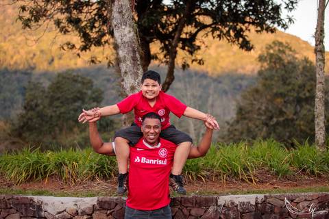 Ensaio Gestante; Mãe de Menina; Fotografia gestante; Fotografia gestante São Leopoldo; Fotografia gestante; Fotografia de família; São Leopoldo; Fotografia com animais; Ensaio de família; Gravidez;'