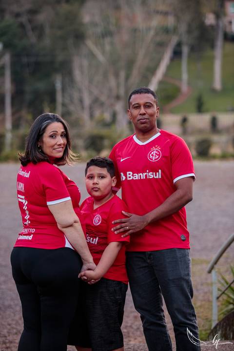 Ensaio Gestante; Mãe de Menina; Fotografia gestante; Fotografia gestante São Leopoldo; Fotografia gestante; Fotografia de família; São Leopoldo; Fotografia com animais; Ensaio de família; Gravidez;'