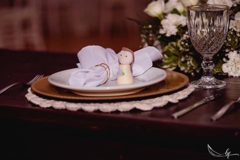 Maquiagem; Making of; Noiva; Noivo; Pré Wedding; Street Wedding; Celina Munhoz; Adriana Kruger; Manu Garcia; Camarim Madri; Wandering Wedding; São Francisco de Paula; Fotografia de Casal; Fotografia de Casamento; Pré Wedding; São Leopoldo; Belo Horizonte;'