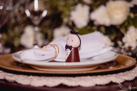 Maquiagem; Making of; Noiva; Noivo; Pré Wedding; Street Wedding; Celina Munhoz; Adriana Kruger; Manu Garcia; Camarim Madri; Wandering Wedding; São Francisco de Paula; Fotografia de Casal; Fotografia de Casamento; Pré Wedding; São Leopoldo; Belo Horizonte;'