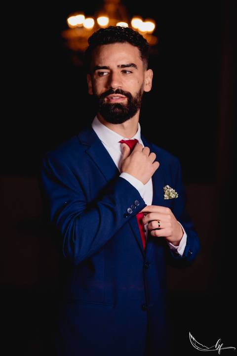 Maquiagem; Making of; Noiva; Noivo; Pré Wedding; Street Wedding; Celina Munhoz; Adriana Kruger; Manu Garcia; Camarim Madri; Wandering Wedding; São Francisco de Paula; Fotografia de Casal; Fotografia de Casamento; Pré Wedding; São Leopoldo; Belo Horizonte;'