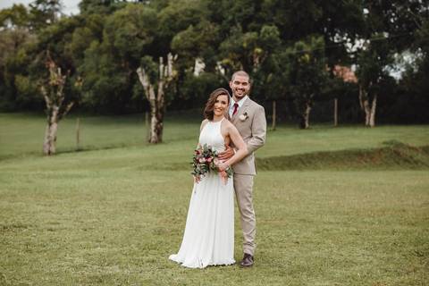 Ensaio dos NoivosNoiva, Bailarina, Making off Noiva, Curitiba, Vestido de noiva, Casar na igreja, festa, ar livre. Aliança, Perfume, Terno Noivo, Sapato, Zutti'