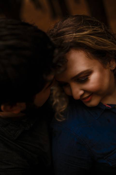 Ensaio de casal emocionante'