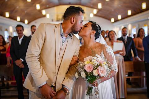 Casamento - Wedding Day - Vestido de Noiva - Noivo - Alianças - Buque'