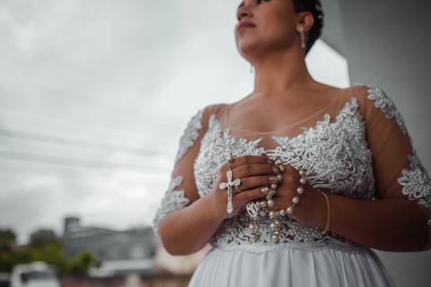 Casamento - Wedding Day - Vestido de Noiva - Noivo - Alianças - Buque'