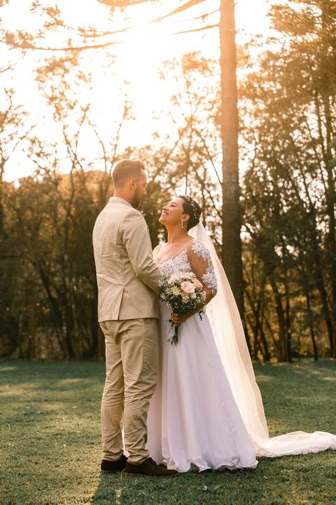 Casamento - Wedding Day - Vestido de Noiva - Noivo - Alianças - Buque'
