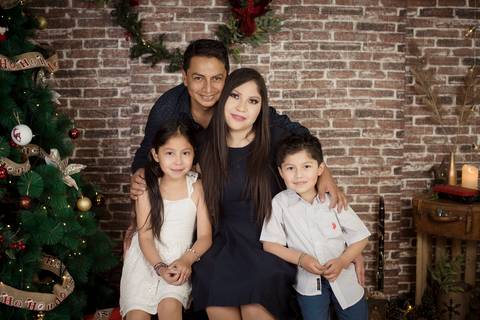 sesiones familiares la paz bolivia, fotografia familia, fotografo de familia la paz bolivia, sesiones navideñas, mini sesiones, navidad 2022'