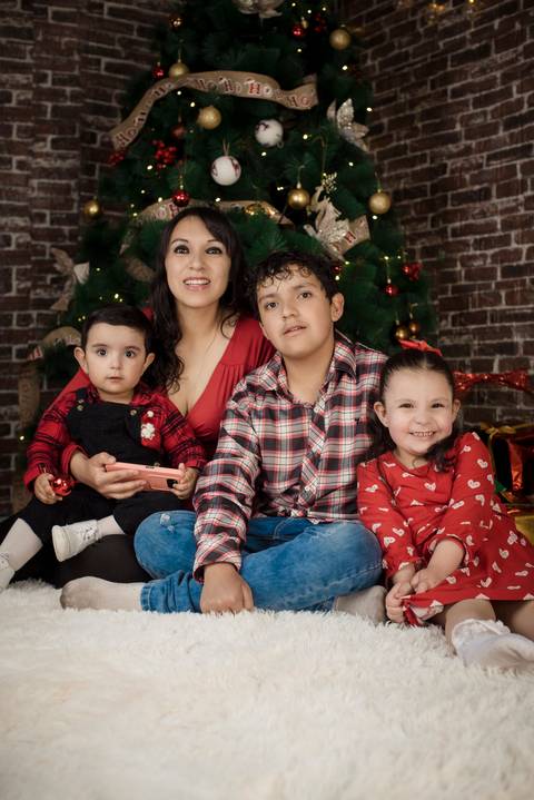 sesiones familiares la paz bolivia, fotografia familia, fotografo de familia la paz bolivia, sesiones navideñas, mini sesiones, navidad 2022'