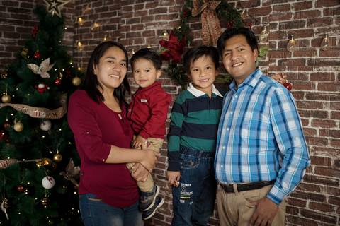 sesiones familiares la paz bolivia, fotografia familia, fotografo de familia la paz bolivia, sesiones navideñas, mini sesiones, navidad 2022'